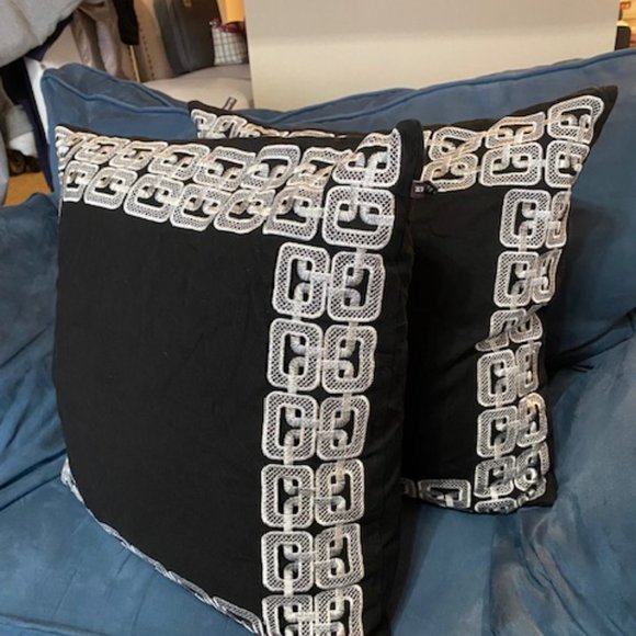 Rodeo Home pair of Black and Silver Greek Key pillows - Picture 8 of 13